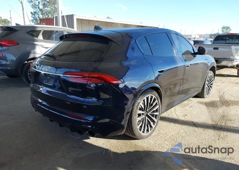 2023 Maserati Grecale Modena z USA, uszkodzony, nr VIN ZN682AVM1P7407811